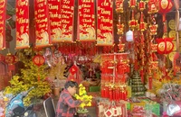 Thu 9,2 tỉ đồng nhờ bán đồ trang trí Tết trên online