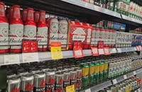 Đối thủ cạnh tranh mới đáng gờm của các siêu thị, đại lí bán bia