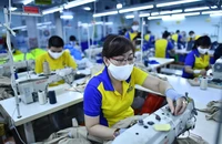 Kiếm được cả triệu USD nhờ tìm bạn hàng mới qua mạng