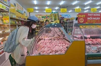 Siêu thị 'tung chiêu' khuyến mãi trước nỗi lo tăng giá