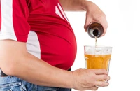 Nam giới bụng to, nhìn cho sang hay chỉ toàn tác hại?