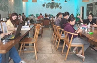 Hàng quán tìm cách đối phó với giá cà phê nguyên liệu tăng cao