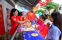 Khởi động mùa bánh trung thu sớm, bánh trung thu nhà làm vào 'tầm ngắm'