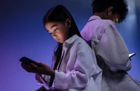 Cấm trẻ dùng mạng xã hội: 'Sim rác' Việt Nam là rào cản lớn nhất?