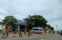 Cưỡng chế 9 hộ kinh doanh tại đồi cát Mũi Né hết hạn thuê nhưng không trả mặt bằng 