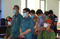 Trùm đường dây buôn lậu 136 triệu lít xăng dầu lãnh 14 năm tù