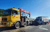 Tai nạn trên cao tốc Vĩnh Hảo-Phan Thiết, phụ xe văng khỏi cabin tử vong