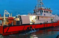 Khẩn cấp tìm kiếm cứu nạn 14 ngư dân đang gặp nguy hiểm trên biển