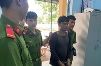 Bắt giam người chồng dùng hung khí tấn công vợ gây thương tích nặng