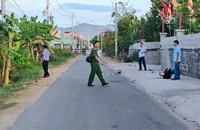 2 nhóm hỗn chiến bằng bom xăng, 1 người tử vong