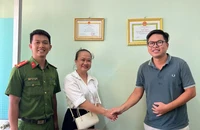 Chủ nhà hàng trả lại 1 tỉ đồng cho người chuyển khoản nhầm 