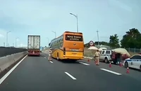 CSGT giải thích việc ra giữa làn đường cao tốc Vĩnh Hảo-Phan Thiết dừng xe