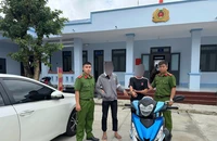 Bắt giữ 2 tên cướp giật tài sản của phụ nữ đi xe máy trên đường