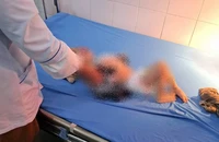 Đêm trắng giải cứu bé trai 2 tháng tuổi giữa dòng lũ dữ