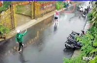 Tình tiết bất ngờ vụ nữ công chức phường đánh người giữa đường