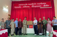 Tuyển giáo viên sang Lào dạy tiếng Việt với sinh hoạt phí 500USD/tháng