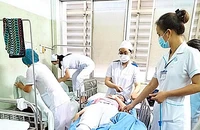 Ngành y tế Lâm Đồng: Thiếu hụt nhân lực và nợ công gần 300 tỉ đồng