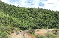 Công an đang giải mã những bí ẩn trong vụ TNGT do đá rơi trên đèo Đại Ninh