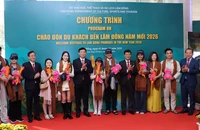 Lâm Đồng: Đón chào du khách từ linh vật 'rồng thanh long' siêu dễ thương