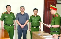 Hé lộ kịch bản bảo kê cát lậu khó tin khi phát mãi tang vật vụ án