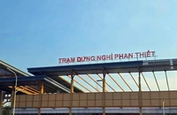 Cao tốc Vĩnh Hảo - Phan Thiết đường đã thông nhưng trạm dừng vẫn kẹt