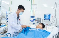 Bệnh viện Chợ Rẫy báo động đỏ: 8 giờ nghẹt thở cứu 2 nạn nhân vụ xe khách rơi xuống vực 