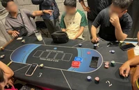 Công an triệt phá điểm đánh bạc bằng Poker trong quán cà phê ở Bình Thuận