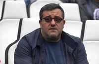 'Siêu cò' Raiola thẳng thừng ngăn cản một siêu sao đến MU