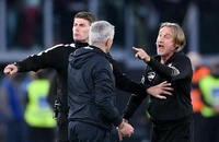 Mourinho bị buộc tội vì hành vi đáng xấu hổ của AS Roma 