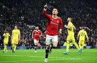 Ronaldo hét vào máy quay, gửi thông điệp phấn khích đến tân HLV MU 