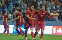 Cô gái cao tuổi nhất tuyển nữ Việt Nam lập công lớn