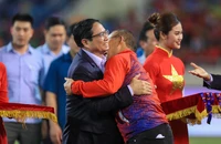 Thủ tướng: ‘Tất cả chúng ta đều muốn hô Việt Nam vô địch, Việt Nam chiến thắng'