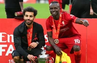Mane vượt mặt Salah