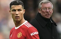 Lối thoát cho Ten Hag từ cuộc trò chuyện giữa Ronaldo và Sir Alex Ferguson