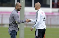 Ten Hag chỉ ra sai lầm của Pep Guardiola