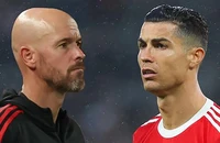 Ten Hag hé lộ cuộc nói chuyện với Ronaldo, tuyên bố MU sẽ pressing cả ngày