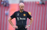 Ten Hag bị cáo buộc làm quá vì trừng phạt sao MU