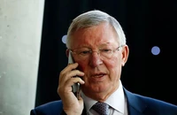 Cuộc điện thoại bí mật của Sir Alex Ferguson ám ảnh MU