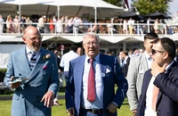 Sir Alex Ferguson gọi điện thoại phản ứng huyền thoại MU