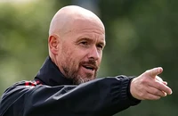 De Jong ca ngợi Ten Hag biến MU thành đội bóng thật sự