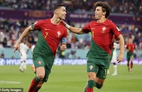 Ronaldo ghi bàn giúp Bồ Đào Nha thắng kịch tính, Brazil hạ Serbia