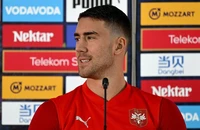 Sao Serbia lên tiếng về cáo buộc ngoại tình với vợ đồng đội ở World Cup