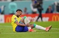 Ronaldo gửi thông điệp xúc động động viên Neymar