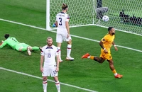 Đội đầu tiên vào tứ kết World Cup 2022