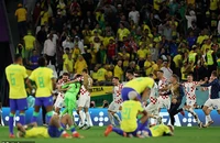 Croatia hạ Brazil vào bán kết World Cup, Neymar khóc hết nước mắt
