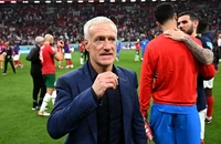 Tuyển Pháp bị virus tấn công trước chung kết World Cup