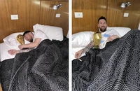 Messi 'ngủ với World Cup', suýt gặp tai nạn nghiêm trọng trên đường diễu hành