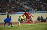 ‘Văn Hậu xứng đáng nhận 2 thẻ đỏ’