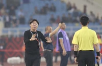 Xấu hổ trước tuyển Việt Nam, Shin Tae-yong ngậm ngùi nói lời xin lỗi fan