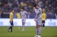 Ronaldo bị chế giễu với màn ăn mừng kinh điển của Messi